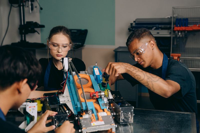 Students collaborating on biomedical engineering project ideas