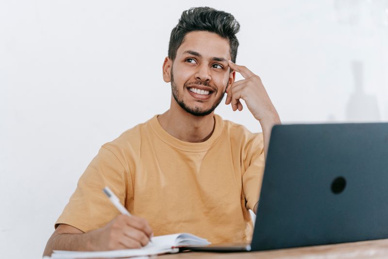 Student planning how to use a college admissions simulator wisely