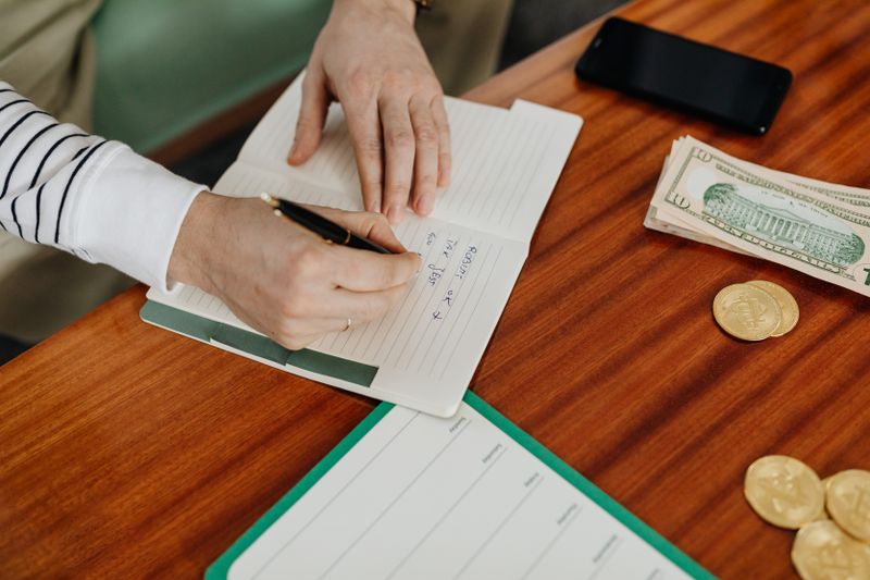 Student budget planning notebook for Georgetown pre-college program costs