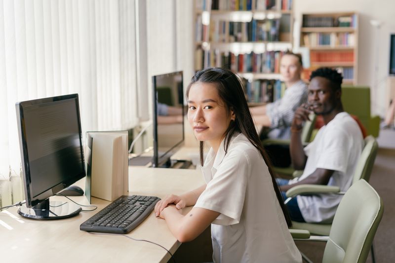 Students preparing an application to get a paid internship